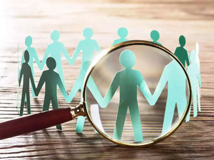 FIS announced plans to hire 10,000 people in India.